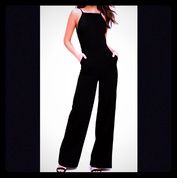 Other - ELEGANT BLACK JUMPER. NEW